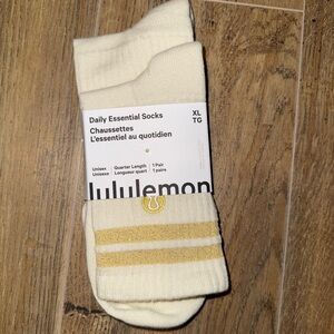 Lululemon Daily Essential Socks